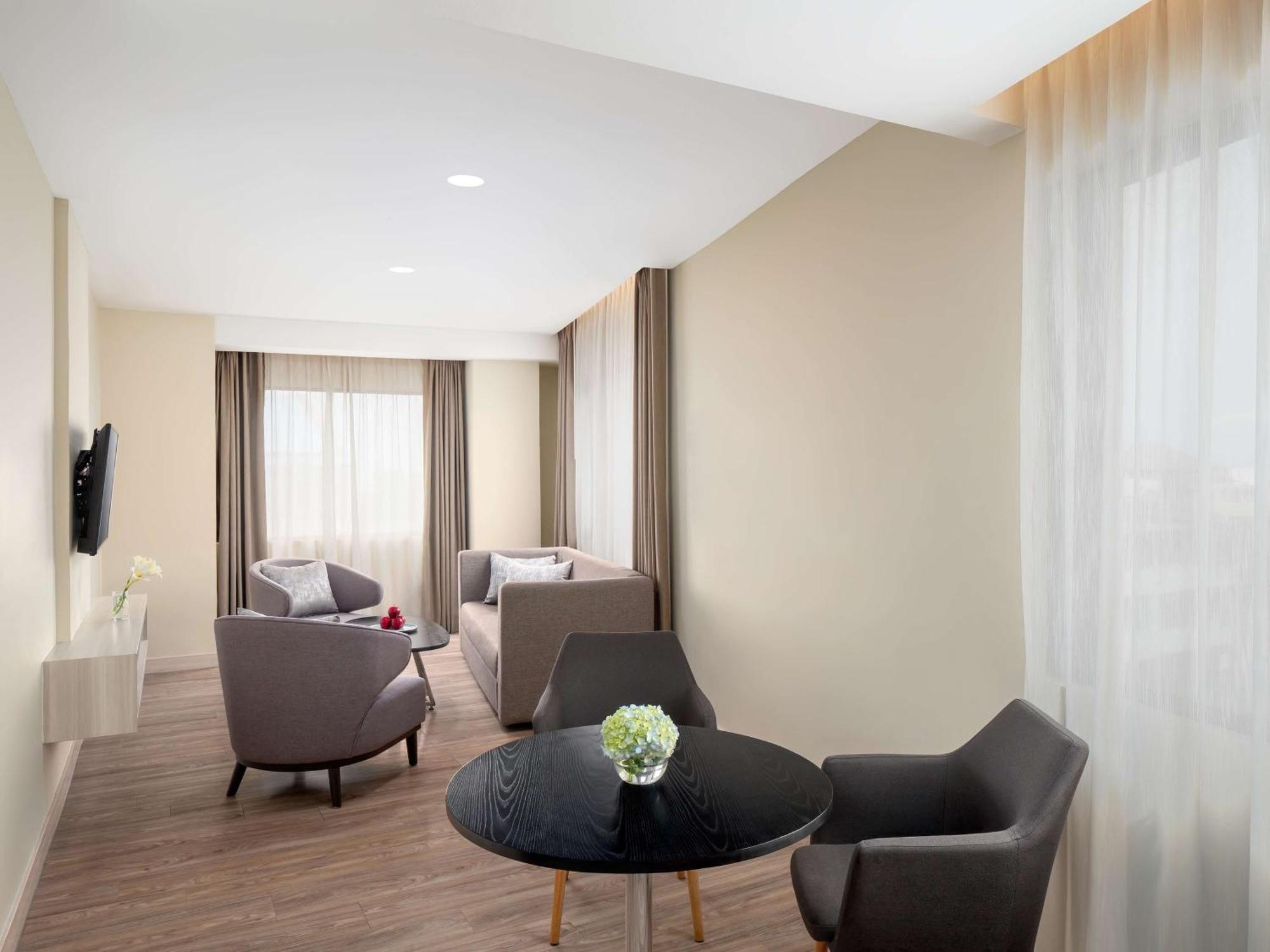 Aiho Hotel Медан Екстер'єр фото