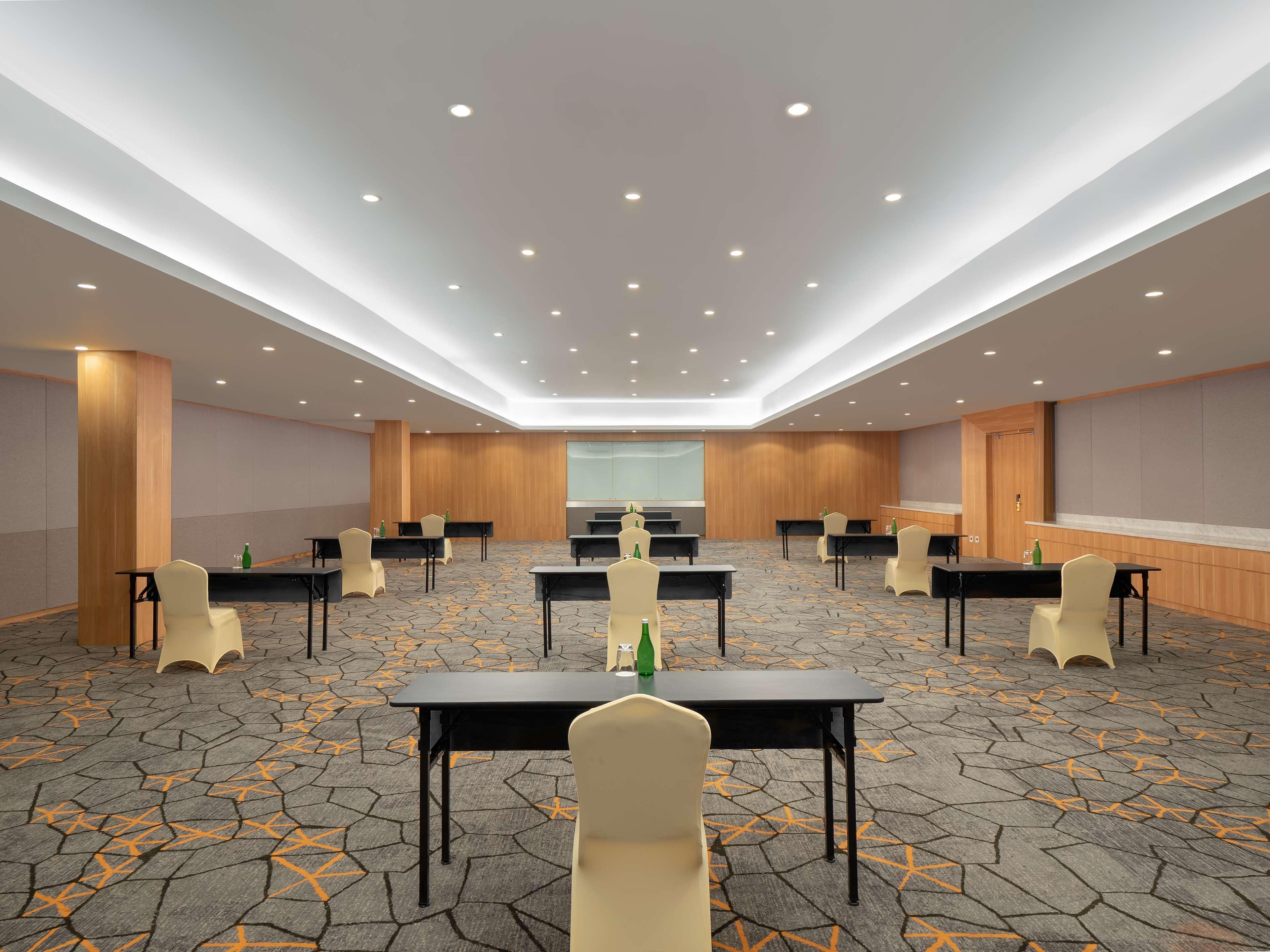 Aiho Hotel Медан Екстер'єр фото